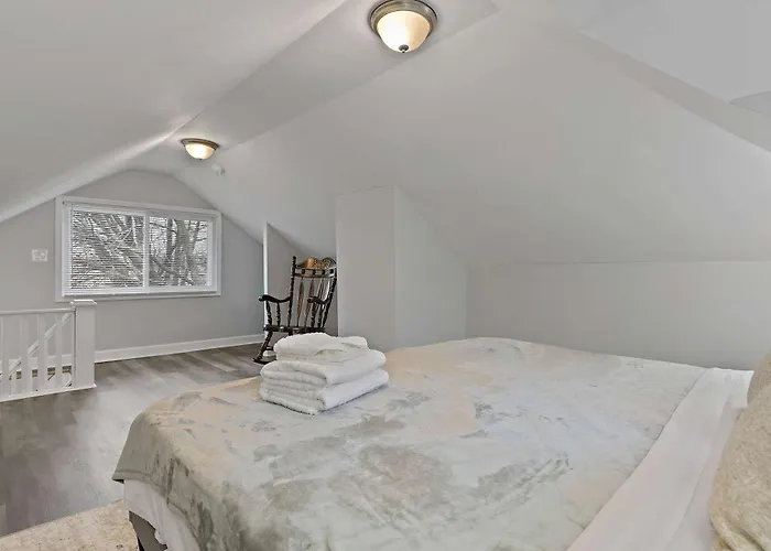 Spacious 5br 2ba *