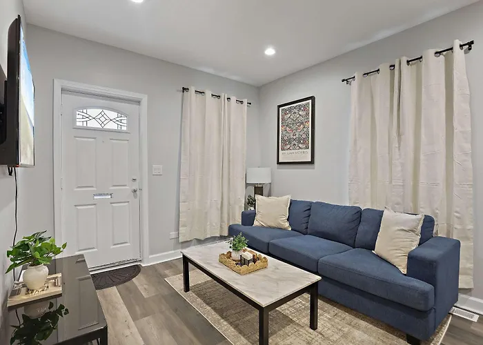 Spacious 5br 2ba *